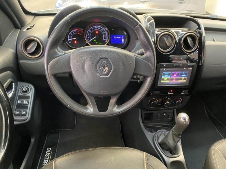 RENAULT - DUSTER - 2018/2019 - Prata - R$ 73.000,00