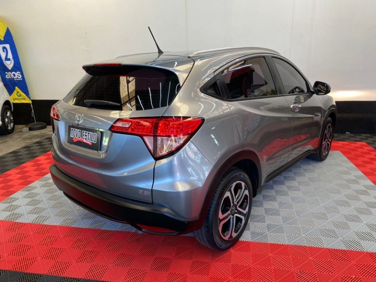 HONDA - HR-V - 2015/2016 - Cinza - R$ 86.000,00