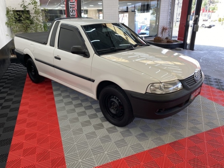 VOLKSWAGEN - SAVEIRO - 2002/2003 - Branca - R$ 33.500,00