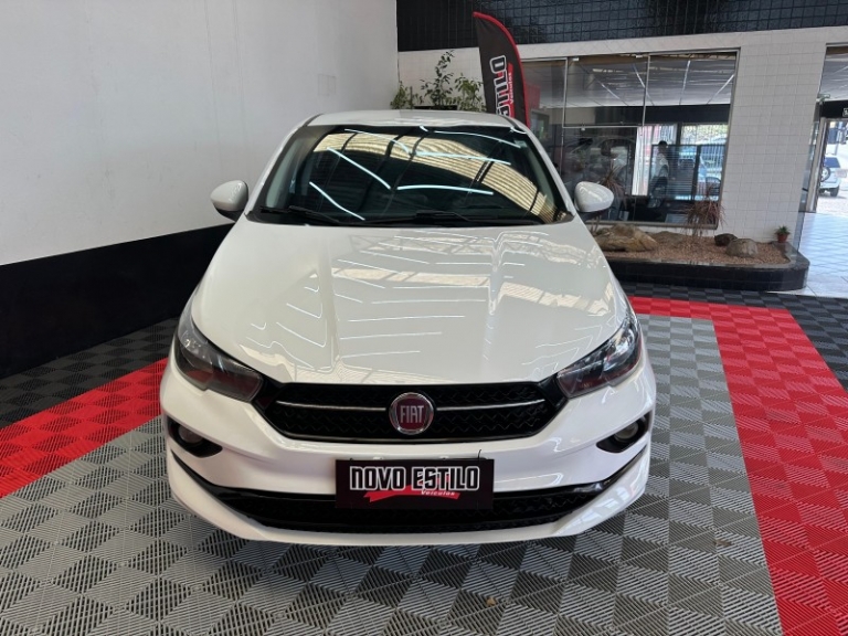 FIAT - CRONOS - 2018/2019 - Branca - R$ 63.900,00