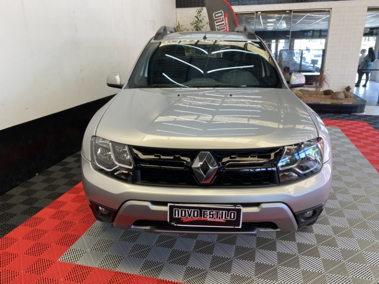 RENAULT - DUSTER - 2018/2019 - Prata - R$ 73.000,00