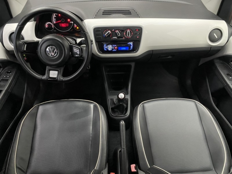 VOLKSWAGEN - UP - 2015/2015 - Branca - R$ 47.000,00