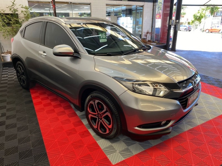 HONDA - HR-V - 2015/2016 - Cinza - R$ 86.000,00