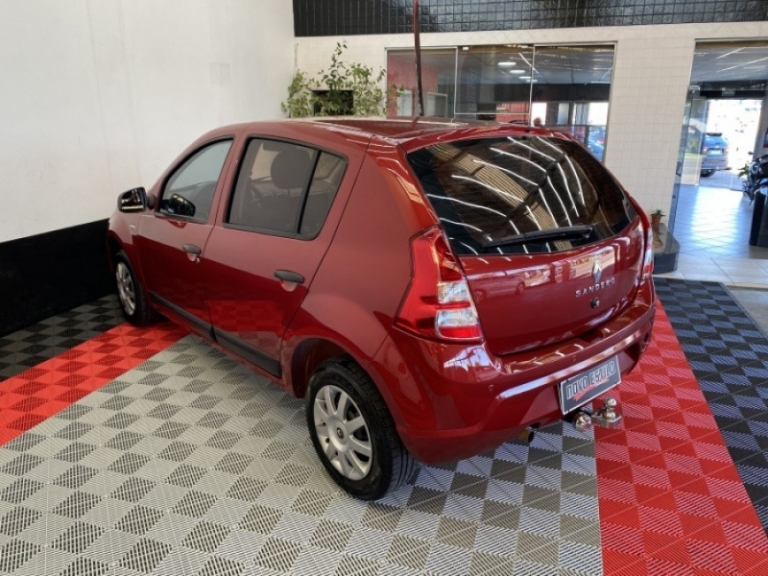 RENAULT - SANDERO - 2012/2012 - Vermelha - R$ 33.000,00