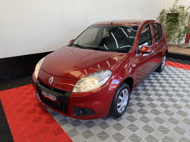 RENAULT - SANDERO - 2012/2012 - Vermelha - R$ 33.000,00