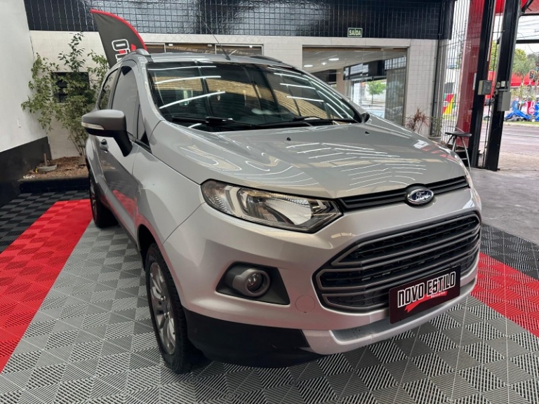 FORD - ECOSPORT - 2013/2014 - Prata - R$ 58.000,00