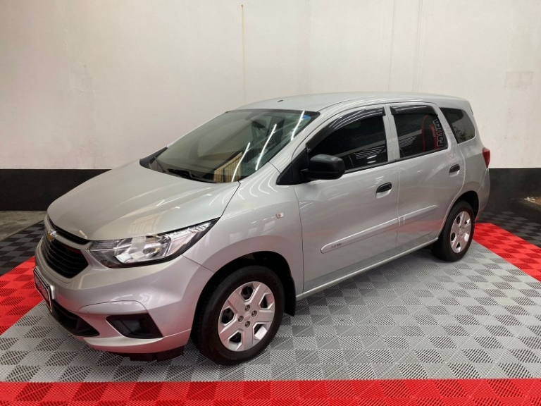 CHEVROLET - SPIN - 2021/2022 - Prata - R$ 79.900,00