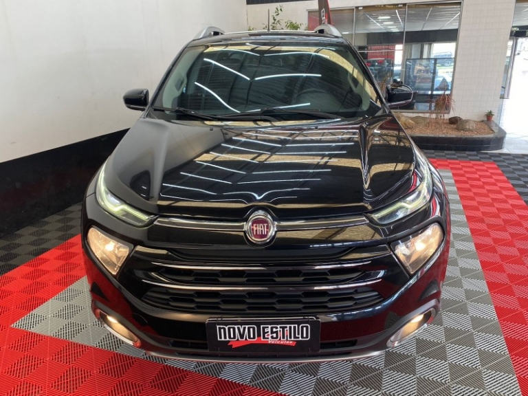 FIAT - TORO - 2017/2018 - Preta - R$ 108.000,00