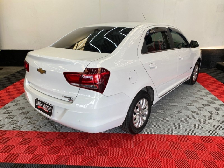 CHEVROLET - COBALT - 2016/2017 - Branca - R$ 62.000,00