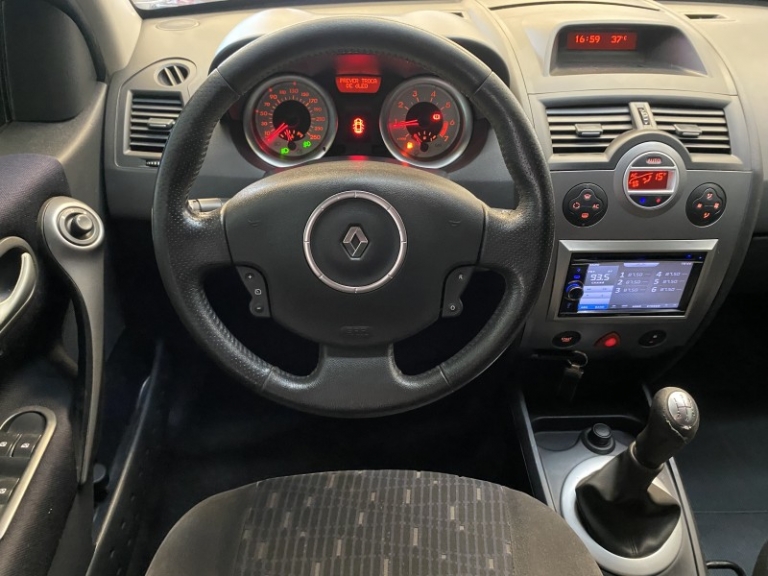 RENAULT - MÉGANE - 2012/2013 - Cinza - R$ 35.900,00