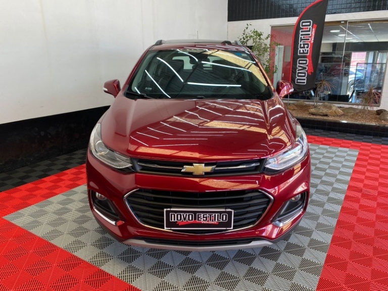 CHEVROLET - TRACKER - 2018/2019 - Vermelha - R$ 95.000,00