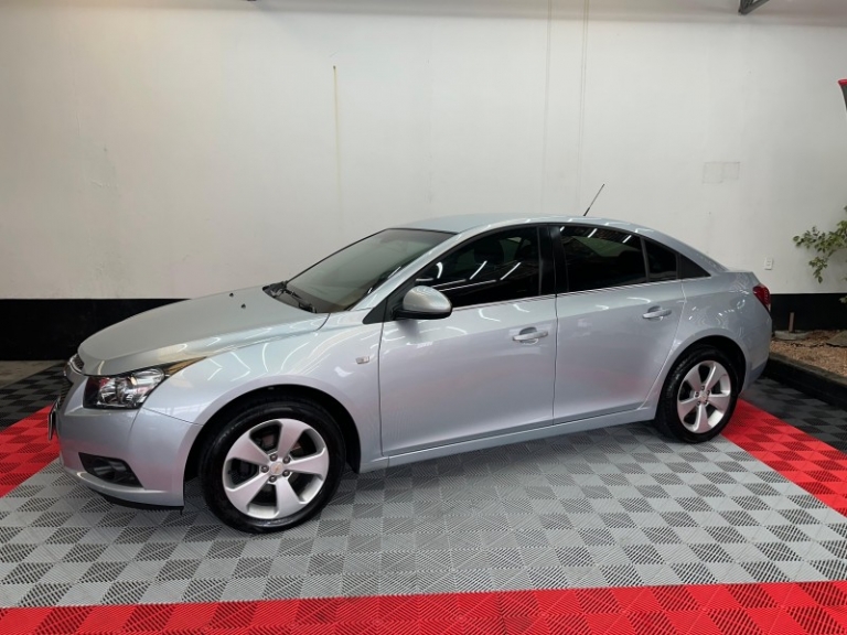 CHEVROLET - CRUZE - 2012/2012 - Prata - R$ 52.000,00