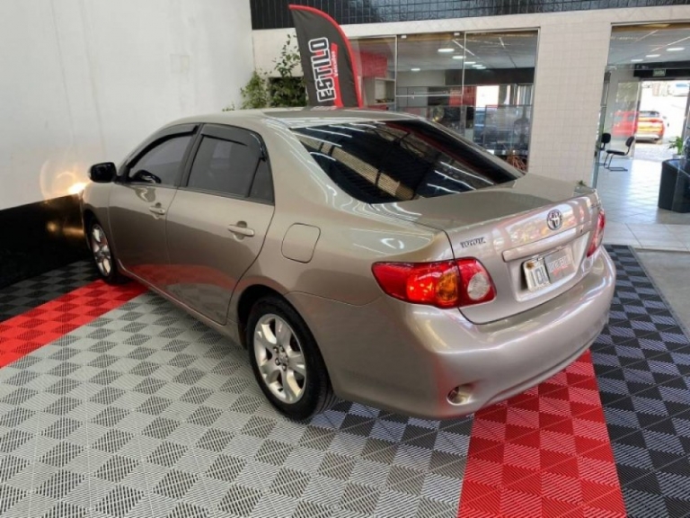 TOYOTA - COROLLA - 2008/2009 - Bege - R$ 52.000,00