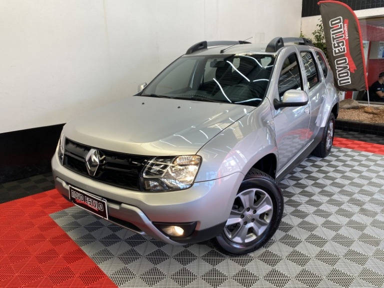 RENAULT - DUSTER - 2018/2019 - Prata - R$ 73.000,00