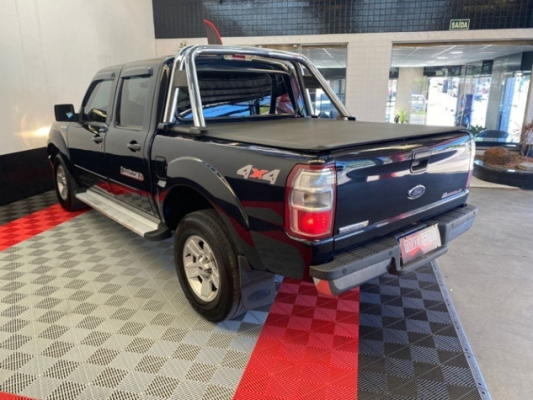 FORD - RANGER - 2010/2011 - Preta - R$ 75.000,00