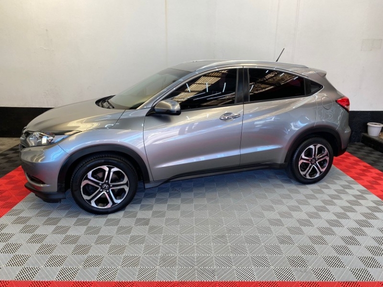 HONDA - HR-V - 2015/2016 - Cinza - R$ 86.000,00