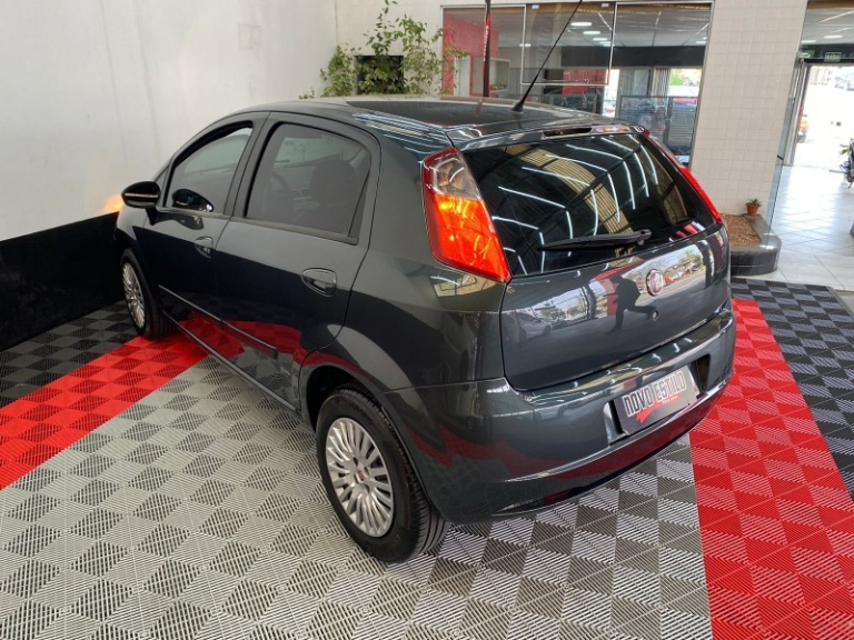 FIAT - PUNTO - 2009/2010 - Cinza - R$ 32.000,00