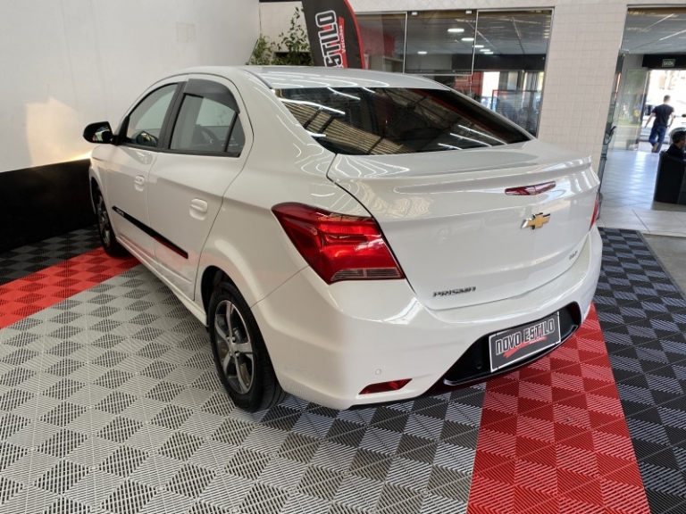 CHEVROLET - PRISMA - 2019/2019 - Branca - R$ 66.000,00