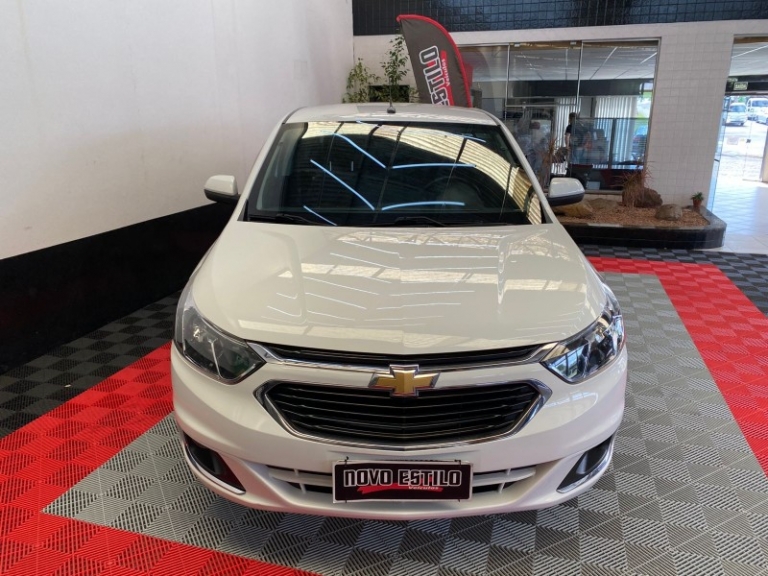 CHEVROLET - COBALT - 2016/2017 - Branca - R$ 62.000,00