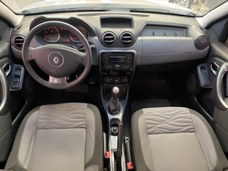 RENAULT - DUSTER - 2012/2013 - Prata - R$ 52.000,00