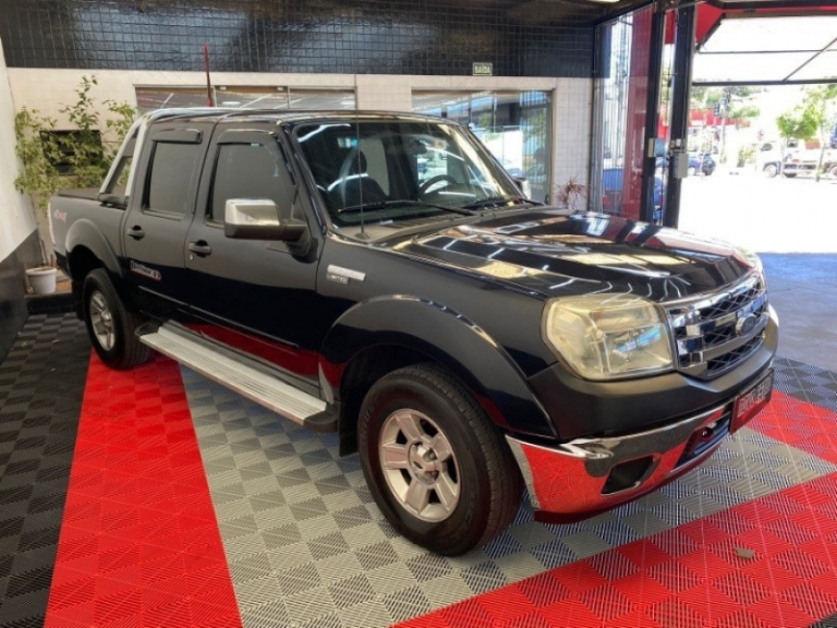 FORD - RANGER - 2010/2011 - Preta - R$ 75.000,00