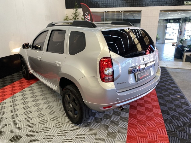 RENAULT - DUSTER - 2012/2013 - Prata - R$ 52.000,00