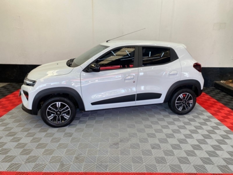 RENAULT - KWID - 2023/2024 - Branca - R$ 63.000,00