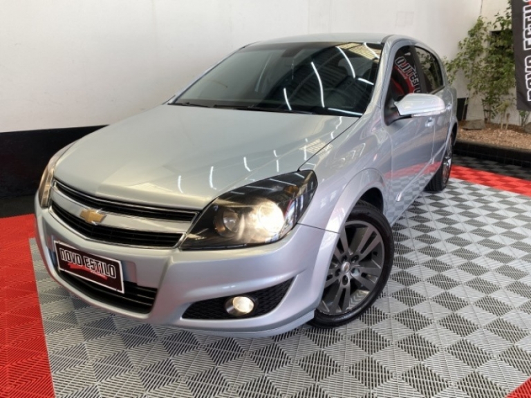 CHEVROLET - VECTRA - 2010/2011 - Prata - R$ 38.900,00