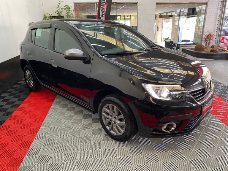 RENAULT - SANDERO - 2021/2022 - Preta - R$ 66.900,00