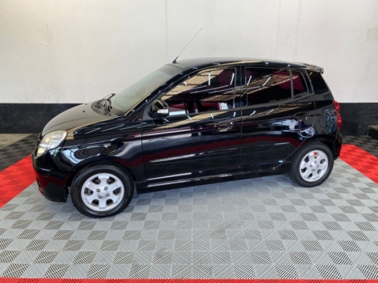 KIA MOTORS - PICANTO - 2009/2010 - Preta - R$ 34.000,00