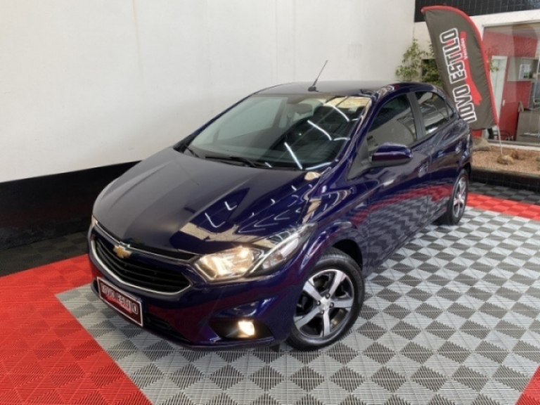 CHEVROLET - ONIX - 2017/2018 - Azul - R$ 67.000,00