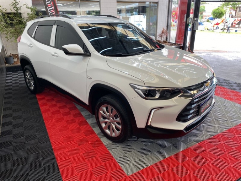 CHEVROLET - TRACKER - 2022/2023 - Branca - R$ 105.000,00