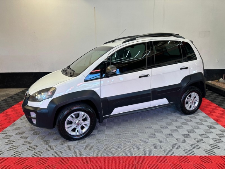 FIAT - IDEA - 2011/2012 - Branca - R$ 36.000,00