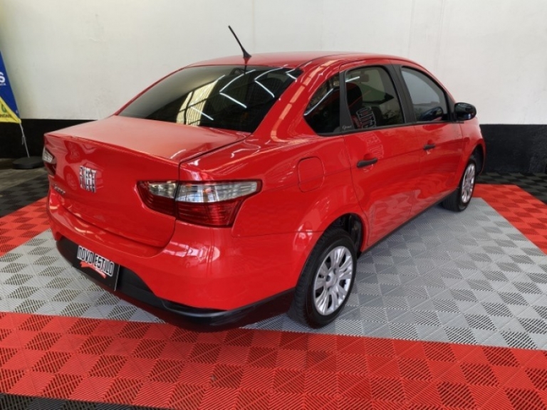 FIAT - SIENA - 2020/2021 - Vermelha - R$ 56.000,00