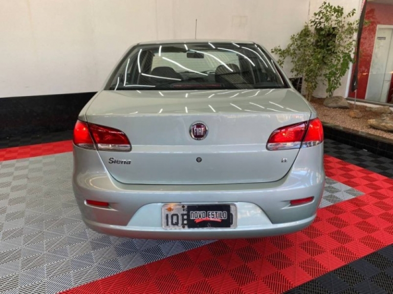 FIAT - SIENA - 2009/2010 - Verde - R$ 26.000,00