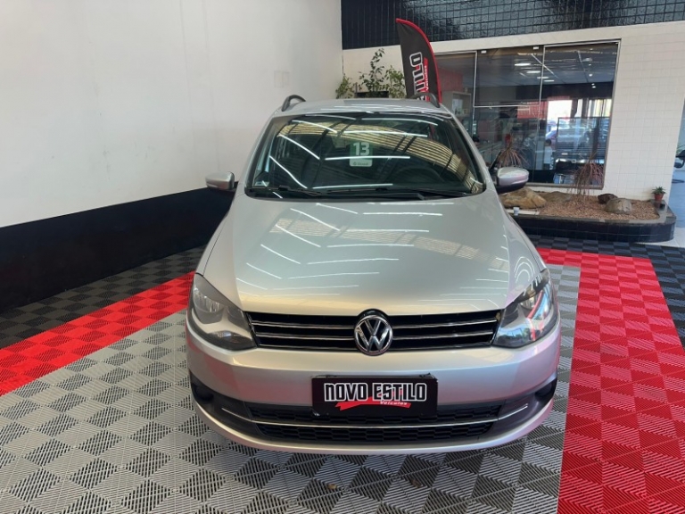 VOLKSWAGEN - SPACEFOX - 2012/2013 - Prata - R$ 43.000,00