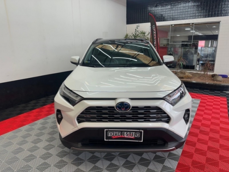 TOYOTA - RAV4 - 2021/2022 - Branca - R$ 255.000,00