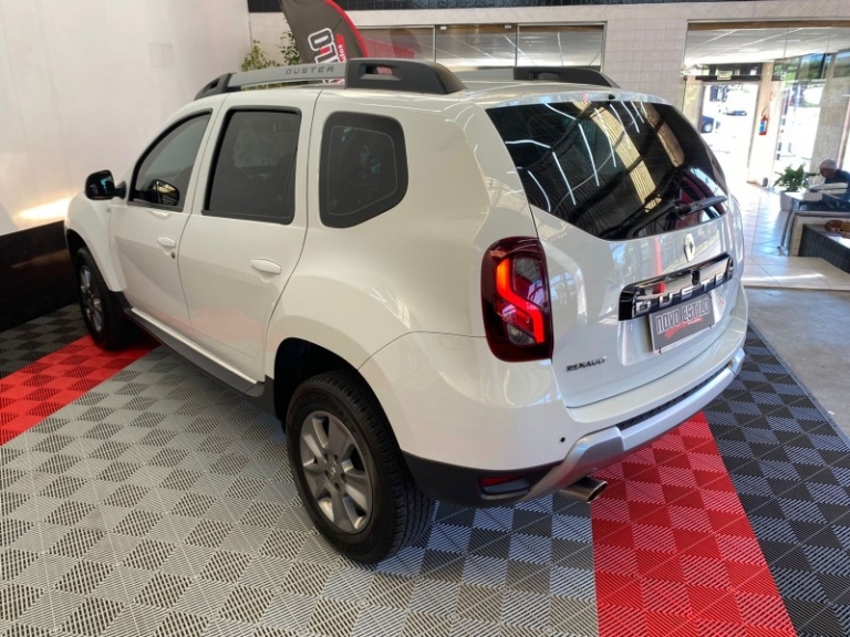 RENAULT - DUSTER - 2018/2018 - Branca - R$ 72.000,00