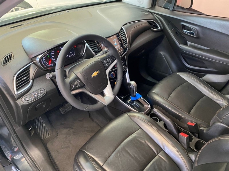 CHEVROLET - TRACKER - 2018/2018 - Cinza - R$ 93.900,00