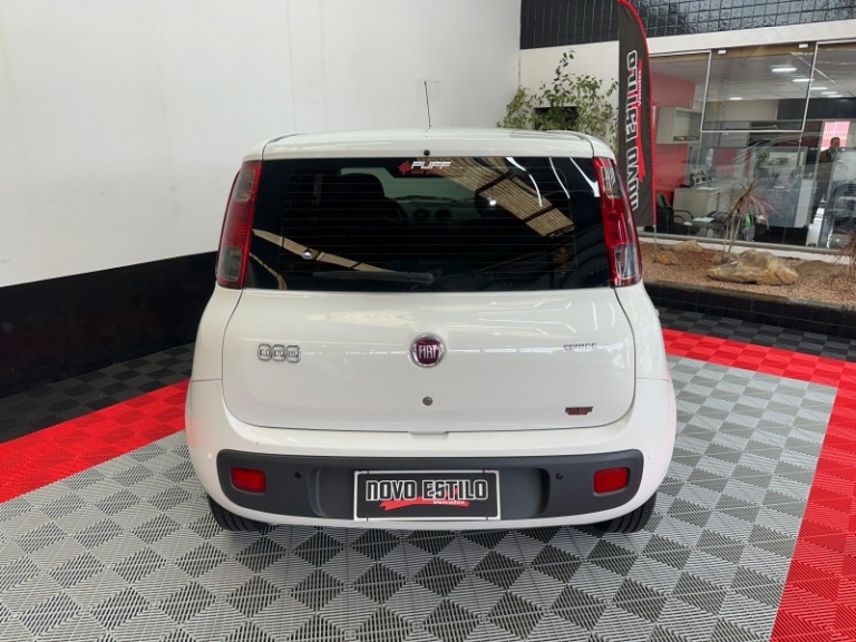 FIAT - UNO - 2015/2016 - Branca - R$ 38.000,00