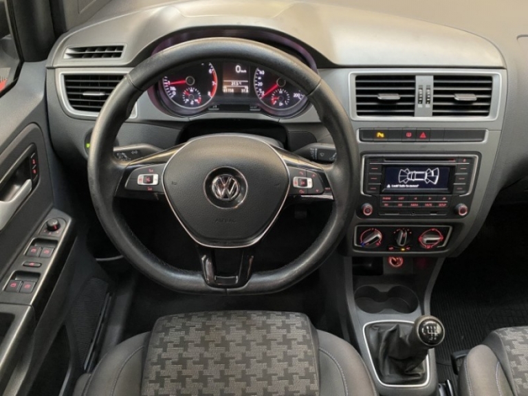 VOLKSWAGEN - FOX - 2016/2017 - Branca - R$ 56.000,00