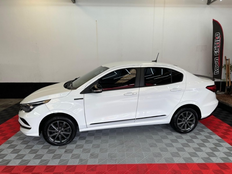 FIAT - CRONOS - 2022/2023 - Branca - R$ 79.900,00